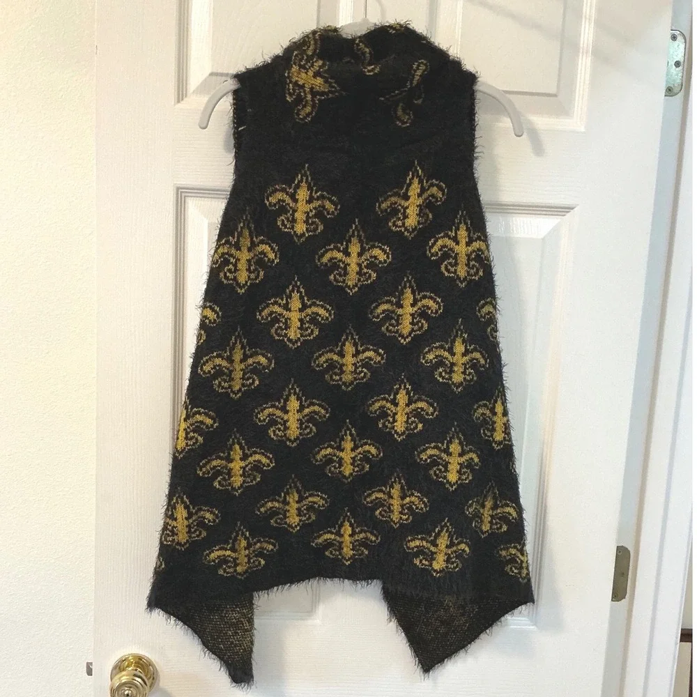 Black Gold Fleur de Lis‎ Fuzzy Knit Vest Women One Size